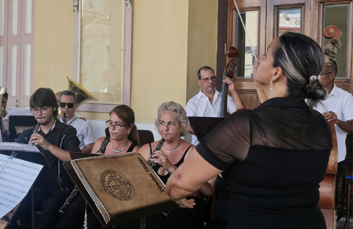 Cubanía y orgullo, tributo a Maceo y Che Guerrillero