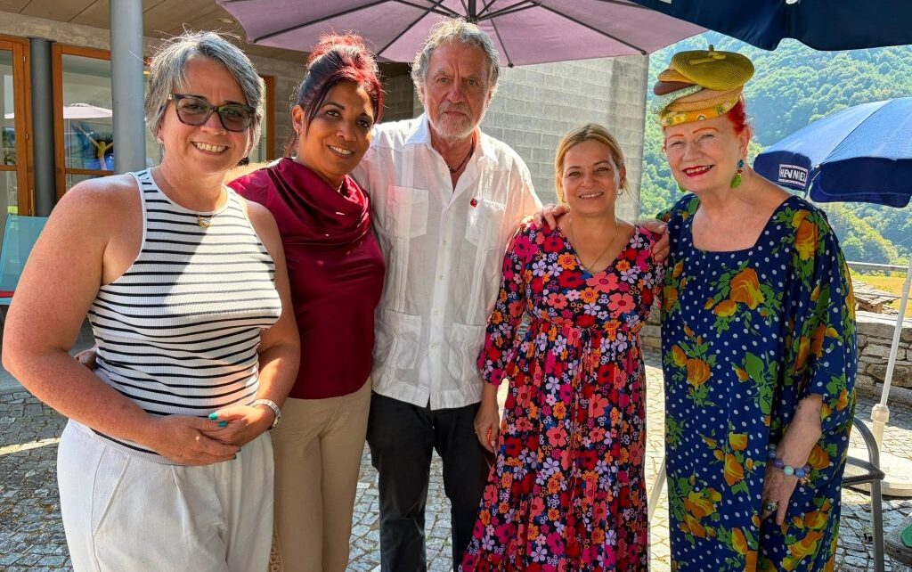 Una activista entregada totalmente a la labor solidaria con Cuba