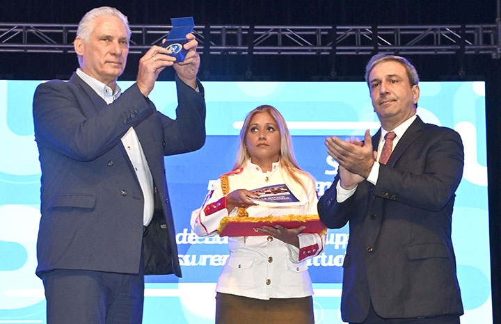 Celebra la Educación Superior 50 años de compromiso con el futuro