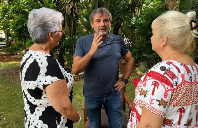 Reafirmó director de Open Arms su solidaridad durante visita a la Uneac