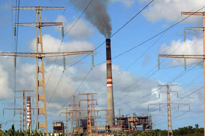 Camagüey: Microsistema integrado permite llegar con energía a Felton