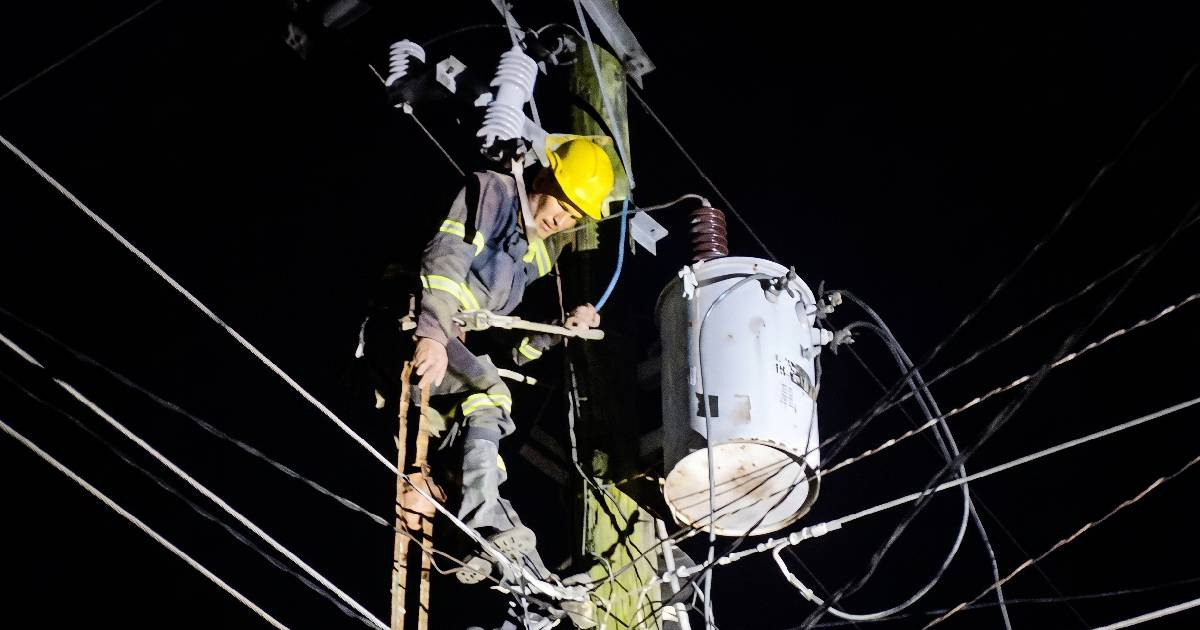 Fallo en línea de Santa Clara a Sancti Spíritus provocó desconexión del SEN, informa Unión Eléctrica