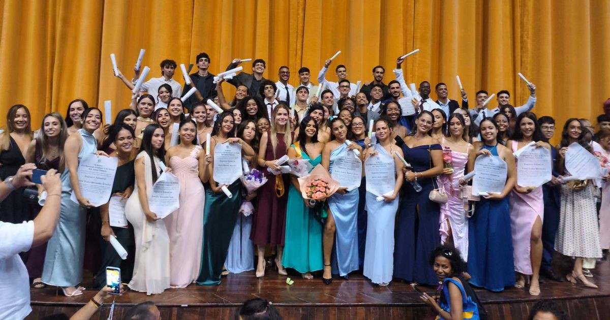 Gradúa la CUJAE más de 300 ingenieros y 33 técnicos superiores para un país incierto