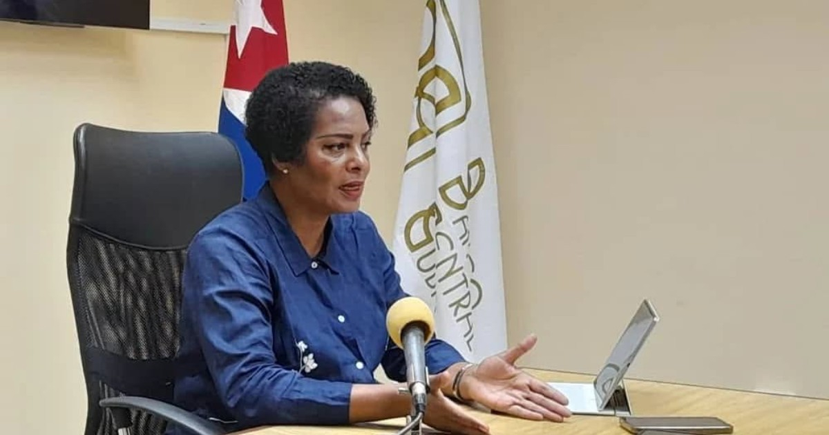 Banco Central de Cuba cambia de estrategia y apuesta por incentivar los pagos por transferencia – CiberCuba