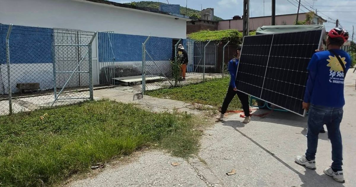 Vecinos y cubanos en el exterior recaudan más de 10 mil dólares para paneles solares en radiobase de Etecsa en Sancti Spíritus