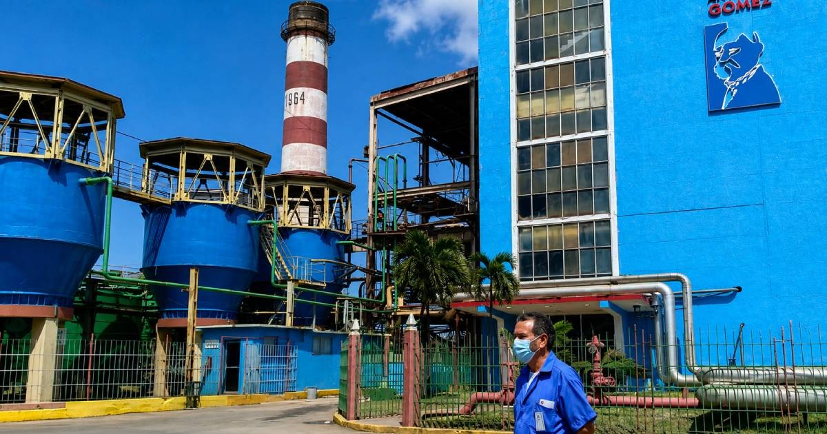 La UNE asegura que puso en línea otra termoeléctrica: «¿A cuál le toca salir ahora?» – CiberCuba