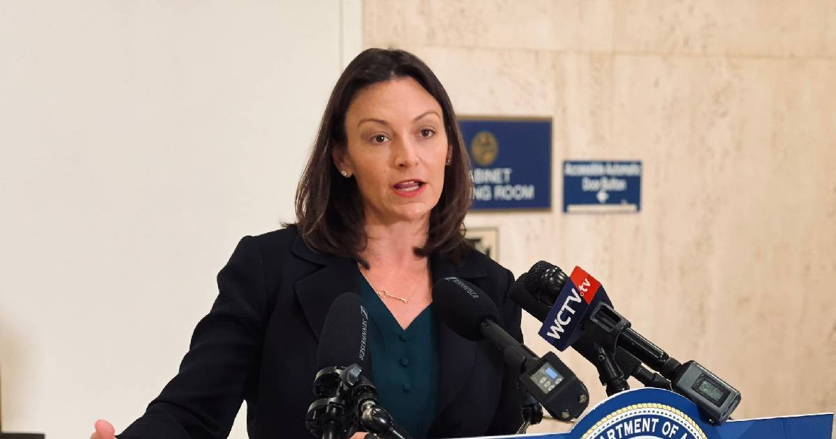 Presidenta del Partido Demócrata en Florida admite que el socialismo no vende en un estado marcado por el exilio cubano y venezolano