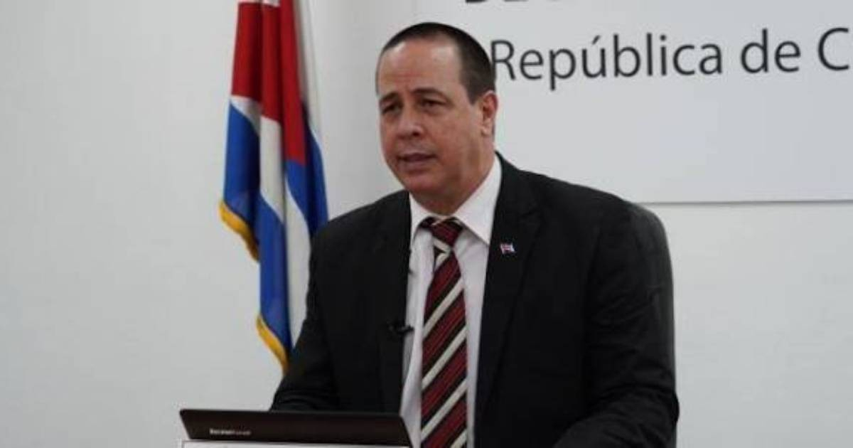 Con la salud de Cuba en crisis, ministro llama a garantizar «acceso universal a servicios de calidad»
