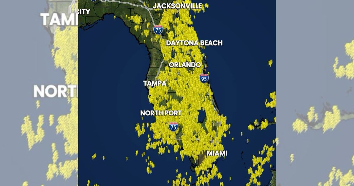 Más de 80 mil rayos estremecen Florida durante el fin de semana tras fuertes tormentas
