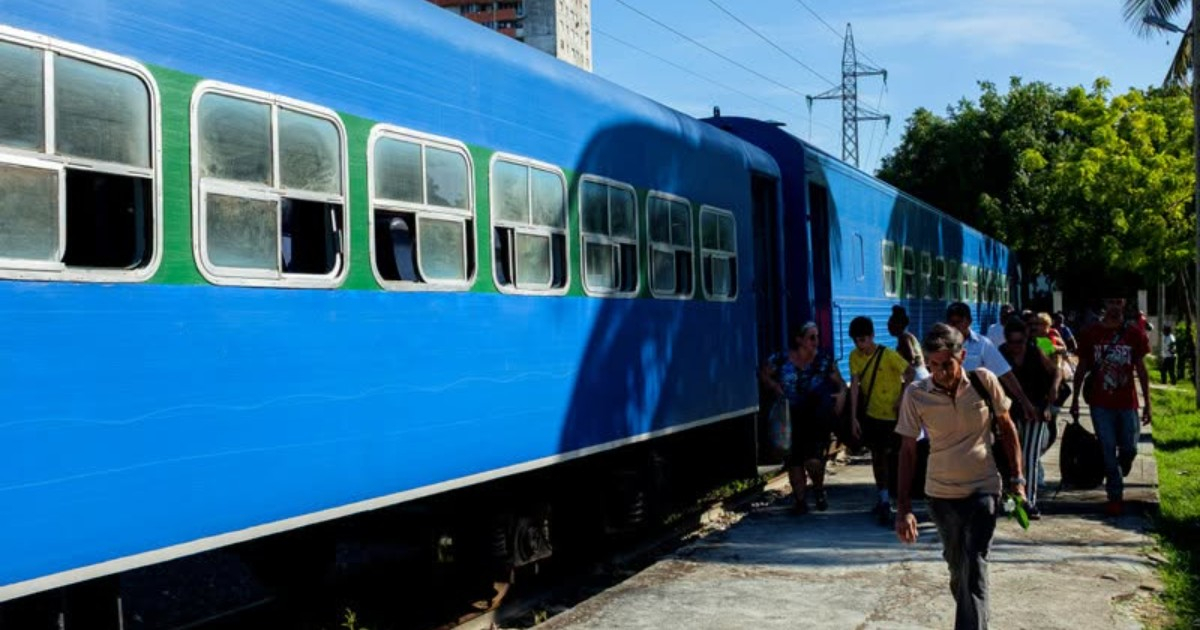 Se reanuda tren Artemisa-La Habana y cubanos preguntan: «¿Cuándo ponen el de la playa?»