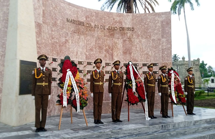 Rinden homenaje a Fidel y a los mártires del 26 de Julio (+Fotos)