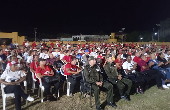Desde Santiago, un asalto de amor a la historia Patria y al presente