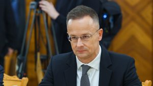 Peter Szijjarto deja el Parlamento húngaro por un alto cargo en gigante automotriz chino