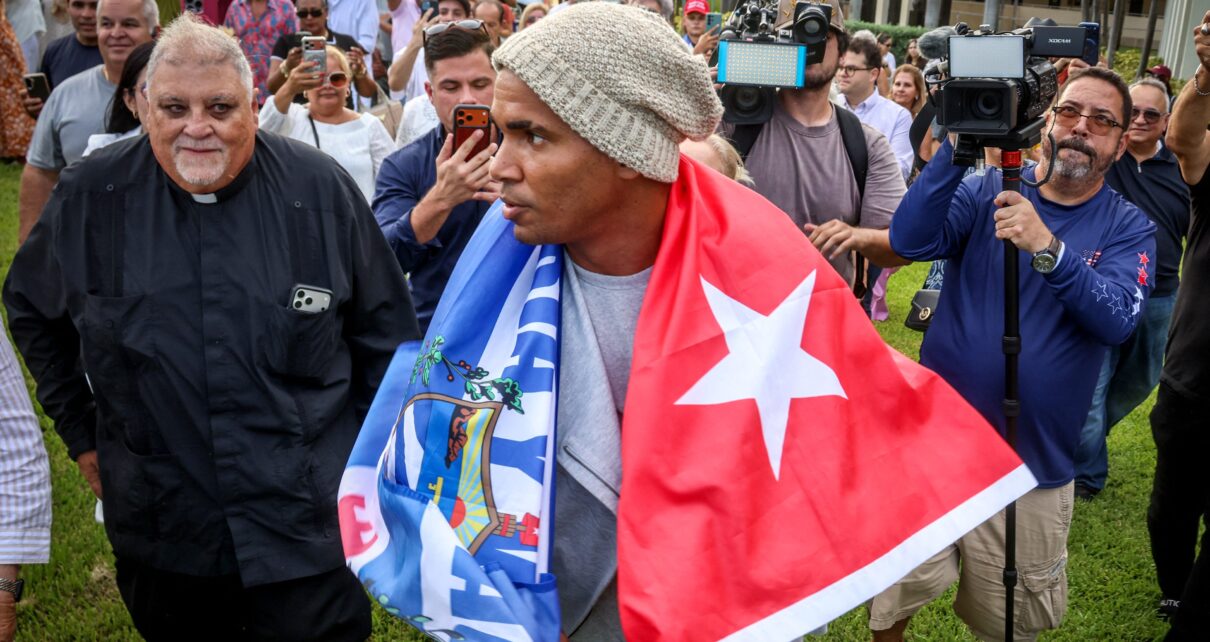 ‘El exilio también es violencia’: Luis Manuel Otero Alcántara relata prisión y separación familiar – USA Today