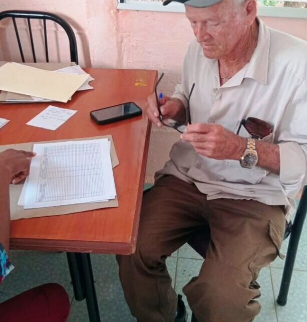 Responde Cienfuegos a estrategia de medidas económicas y sociales para el pago a jubilados