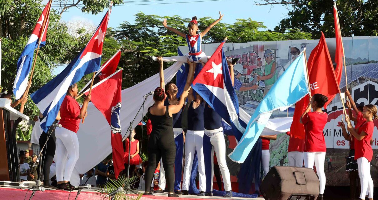 Una celebración y el empeño por avanzar contra viento y marea