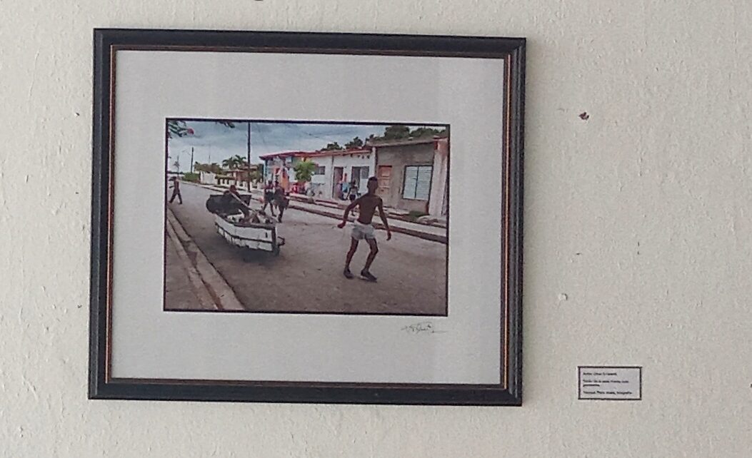 El desencanto de la pereza curatorial: muestra visual Una vez más