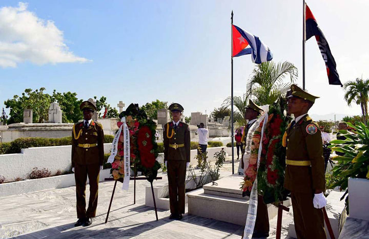 Santiago de Cuba recuerda aniversario 69 del sepelio de Frank País y Raúl Pujol Radio HC