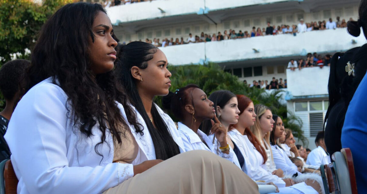 Egresan más 700 profesionales de la Salud en Pinar del Río