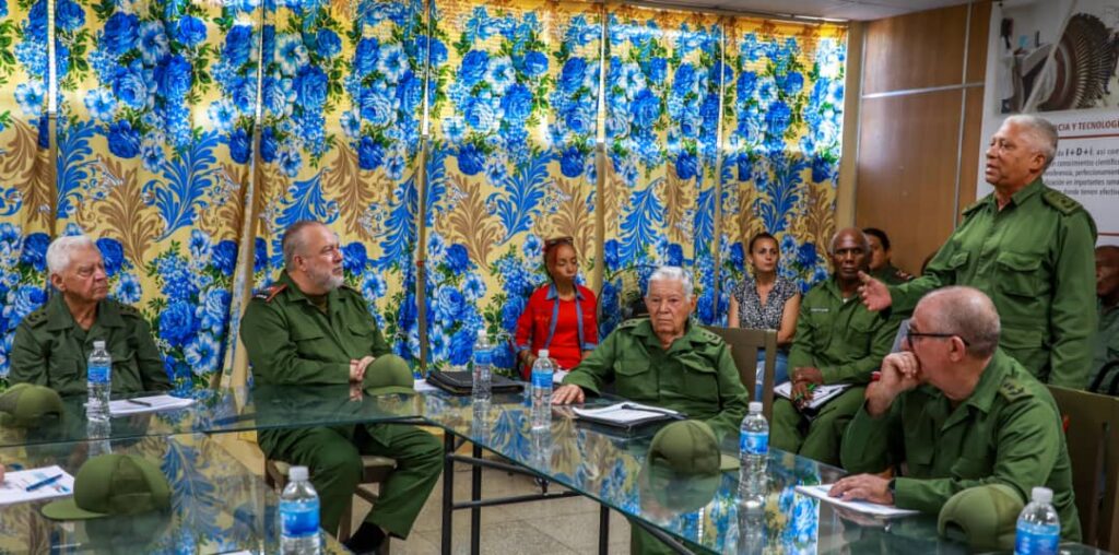 Visitó Primer Ministro zona de defensa San Agustín