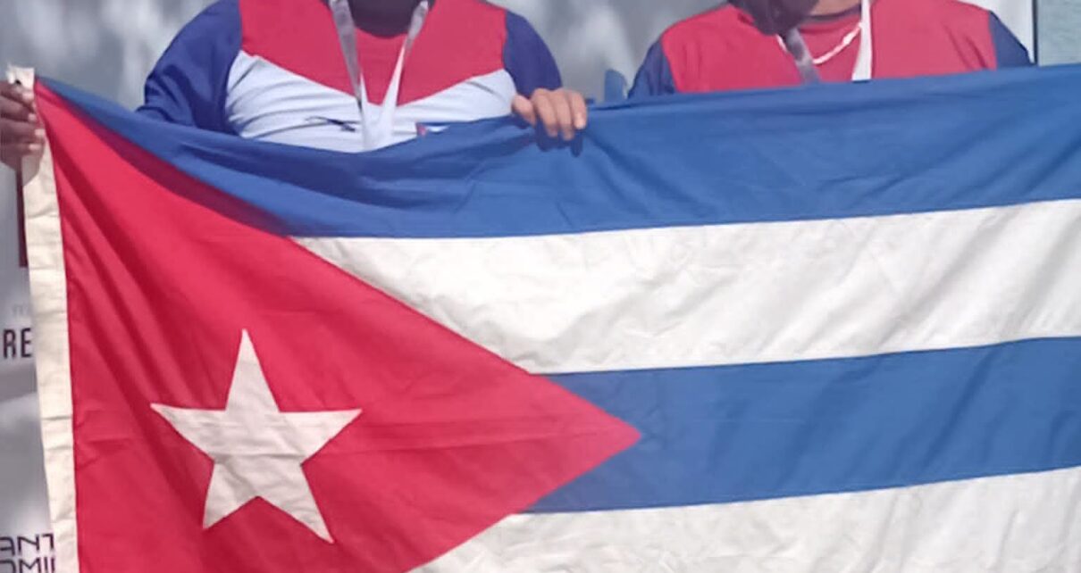 El remo cubano ya tiene una de cada color