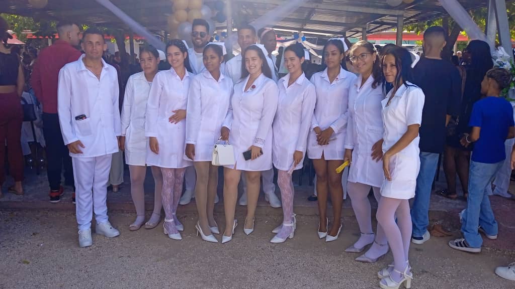 Gradúa Universidad de Ciencias Médicas de Ciego de Ávila nuevos profesionales de la salud 