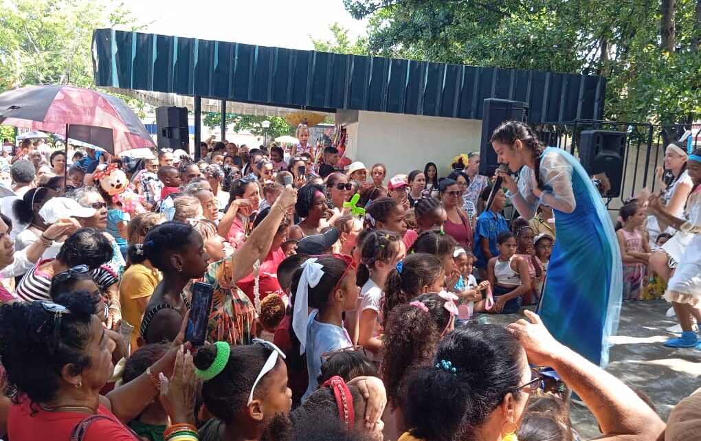 Fiestas populares en Cienfuegos celebrando el 26 de Julio y el cumpleaños de Fidel