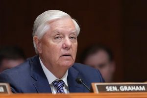 Muere senador Lindsey Graham, político de línea dura incondicional a Donald Trump