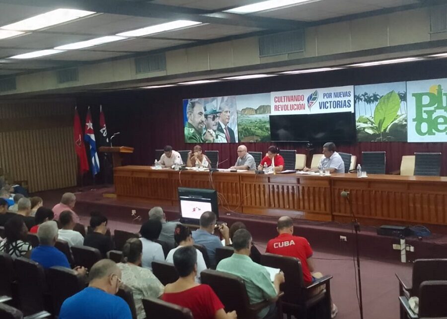 Constata Morales Ojeda labores de reanimación en Pinar del Río