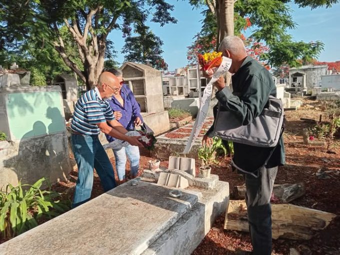 Rindieron homenaje a periodistas de La Demajagua