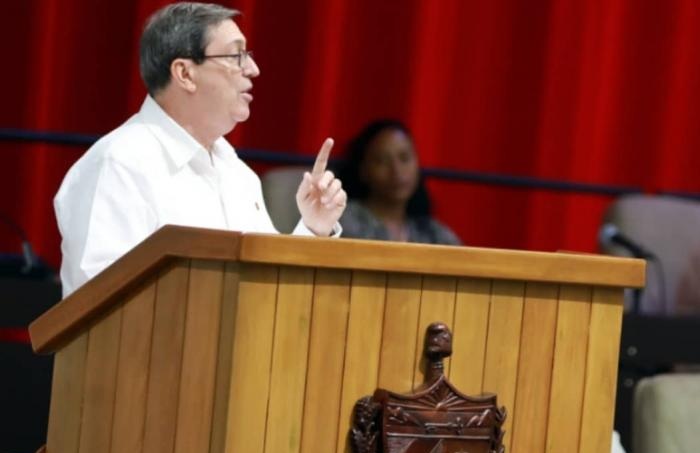 EE.UU. recrudece su política contra Cuba en un escenario internacional cada vez más peligroso – Mesa Redonda de la Televisión Cubana