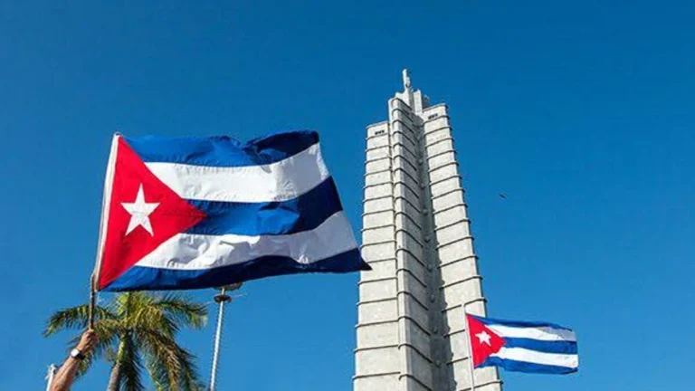 Intelectuales y artistas del mundo levantan su voz por Cuba – teleSUR