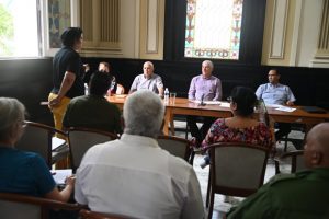Díaz-Canel urge acelerar soluciones para jubilados y comunidades vulnerables en La Habana
