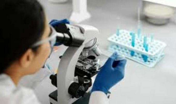 Avanzan ensayos clínicos contra cáncer y Alzheimer en Cuba