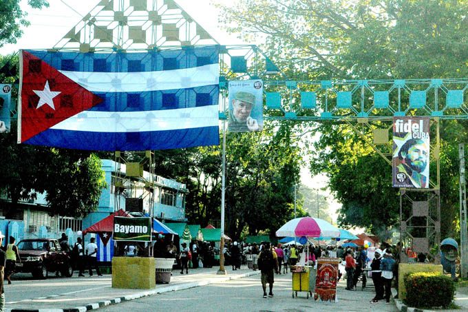 Feria integral vísperas del 26 de Julio en Granma