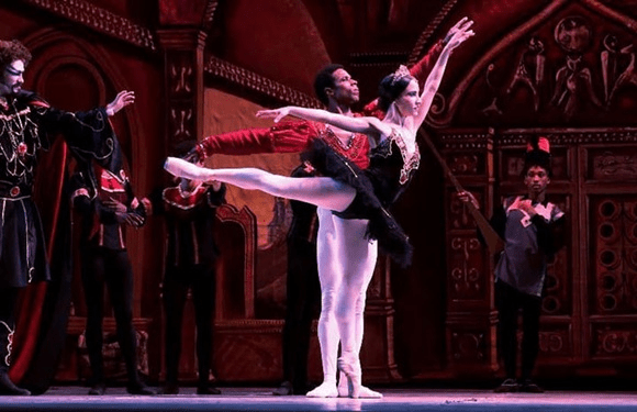 Ballet Laura Alonso llevará “El lago de los cisnes” por primera vez a Panamá y Costa Rica