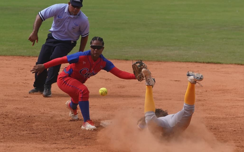 Islas Vírgenes de USA triunfa sobre Cuba en el softbol (f) SD-2026 – Momento Deportivo RD