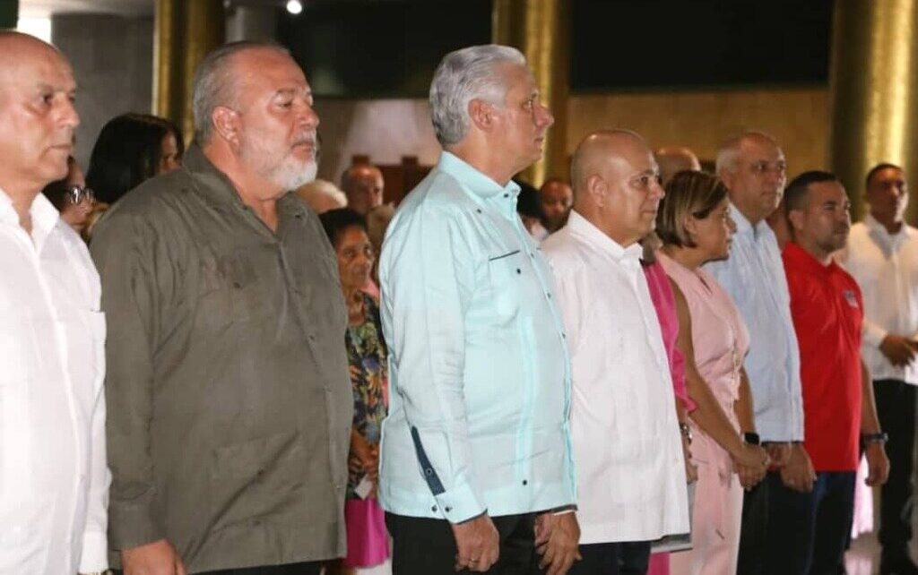 Muestra Fidel en la Plaza, un homenaje en Cuba desde la fotografía Prensa Latina