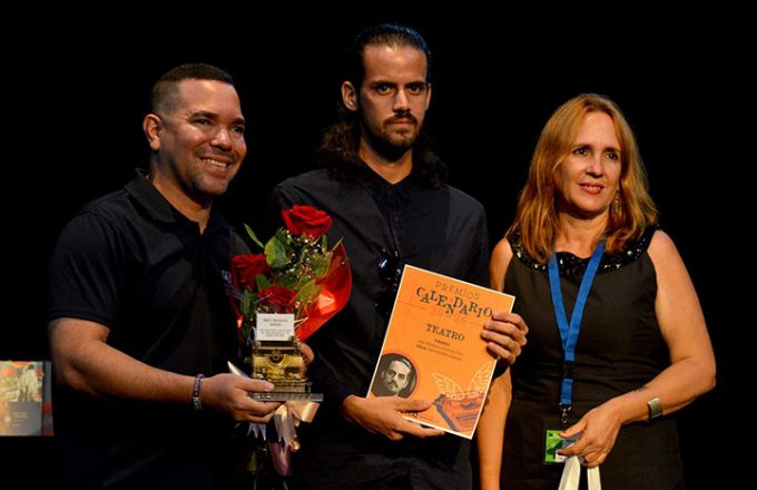 Entregan Premios Calendario 2026 como parte de la Feria del Libro La Demajagua