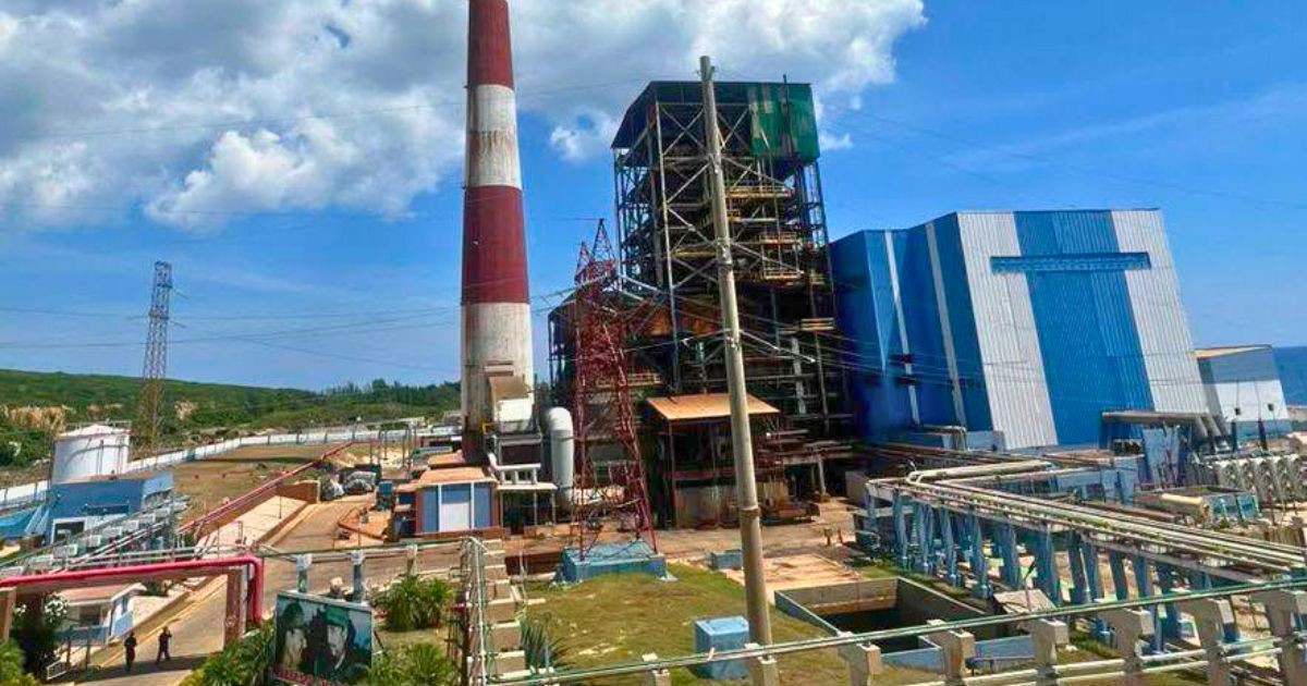 Termoeléctrica Antonio Guiteras reafirma estar en línea: «Entra y sale y no se siente nada», se burlan cubanos