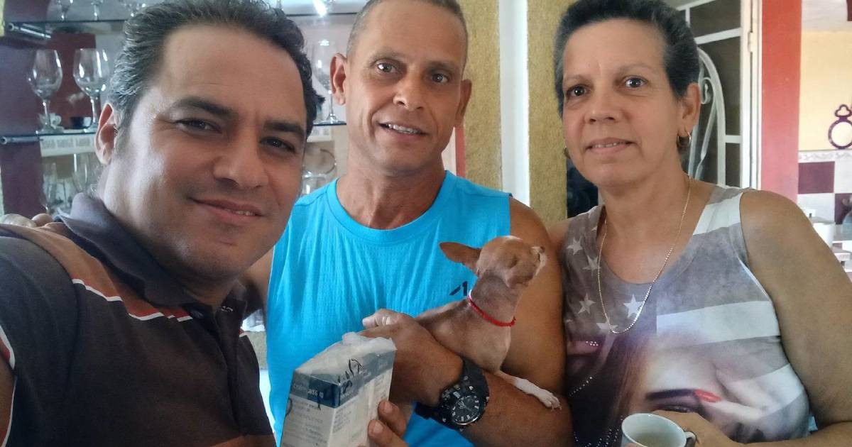 Matrimonio cubano dona medicamentos contra el cáncer a una familia que no podía pagarlos