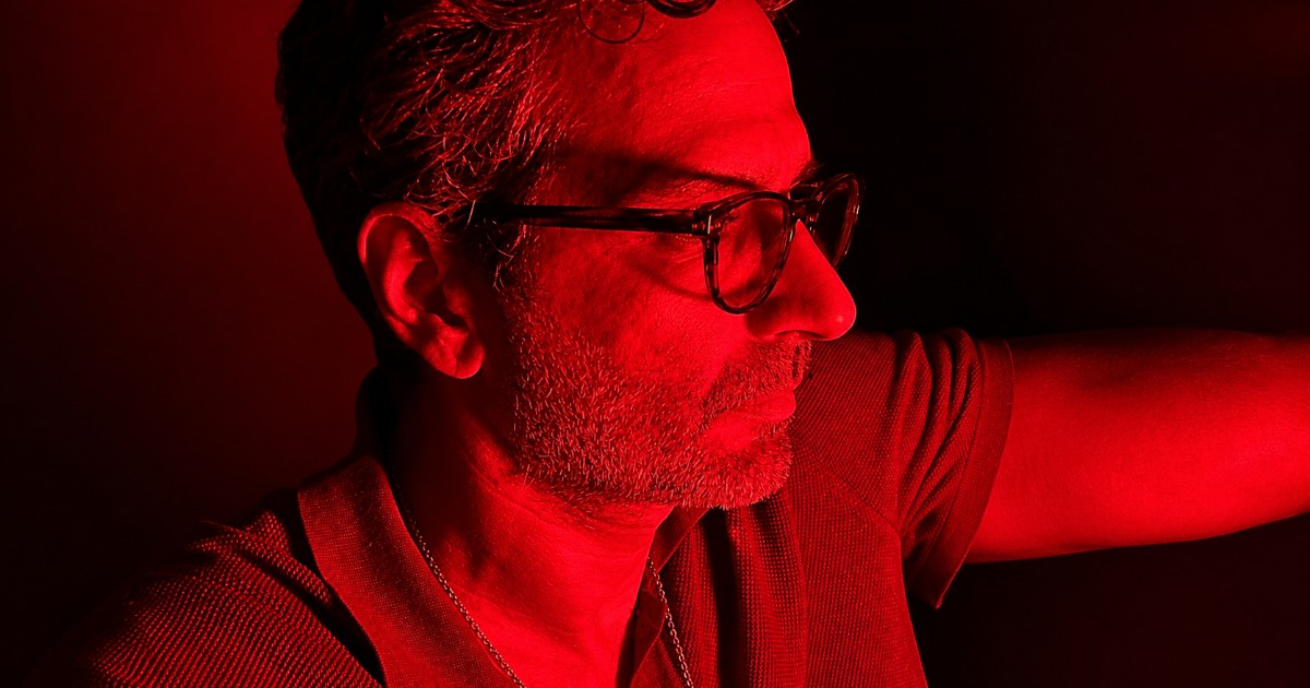 Alejandro Brugués cumple 50 años: De «Juan de los Muertos» a conquistar el cine de terror