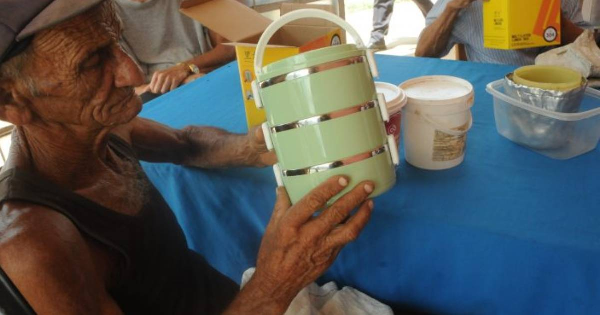 Gobierno cubano pone en licitación la gestión de comedores para personas vulnerables