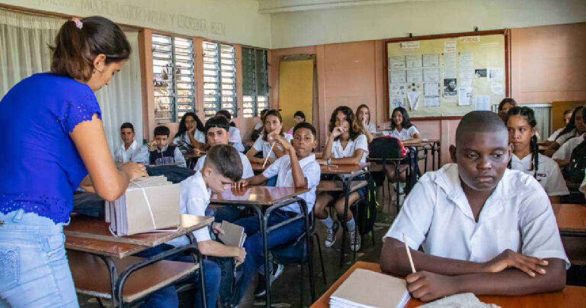 Madres cubanas ante el nuevo curso escolar: “Cuando mis niños no duerman, no van”