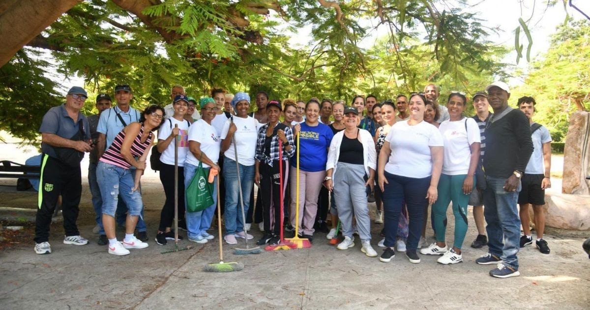 «Entusiasmo» y «disciplina» en trabajo voluntario del MINCOM… ¿Y las comunicaciones?