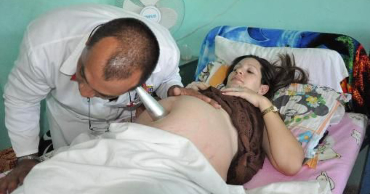 La realidad del embarazo adolescente en Cuba: «Yo prácticamente soy una niña también»