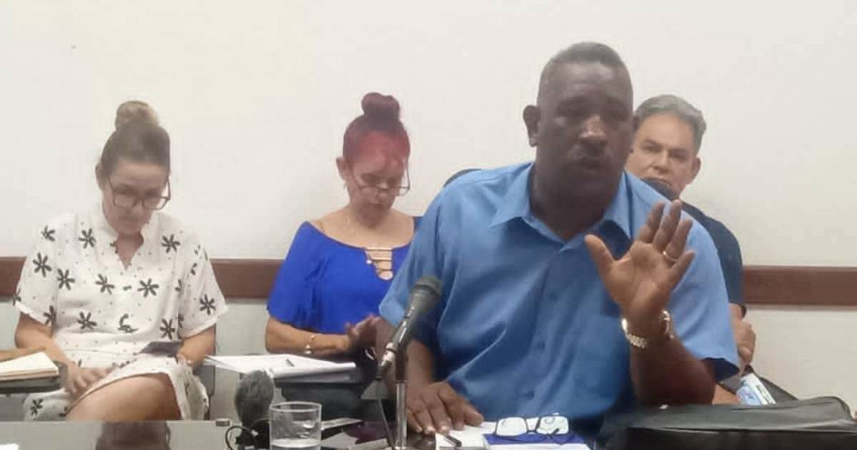 Dirigente del PCC dice que comenzar las clases en Cuba es un «golpe al imperialismo» y las redes estallan – CiberCuba
