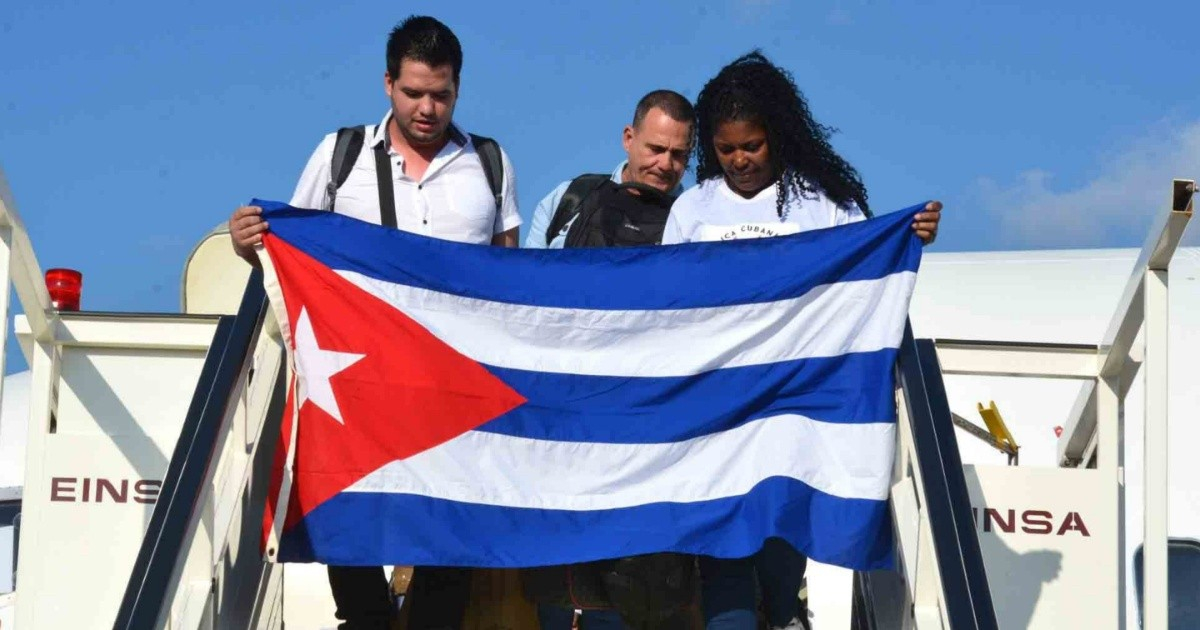 Bloqueada cuenta bancaria de misión médica cubana en Italia: Doctores no pueden transferir el porcentaje exigido por el régimen