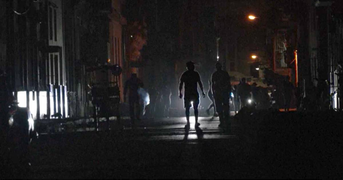 Escritora de Camagüey: «Más de cuarenta y ocho horas sin corriente y ni siquiera puedo reclamar»