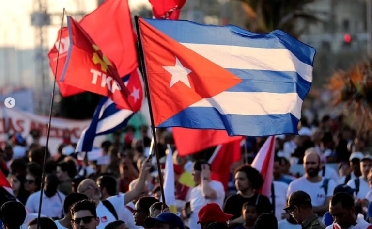 Díaz-Canel: contra Cuba se ha construido una red de sanciones que se está convirtiendo en genocidio – teleSUR